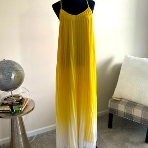 Beautiful Summer pleated dress